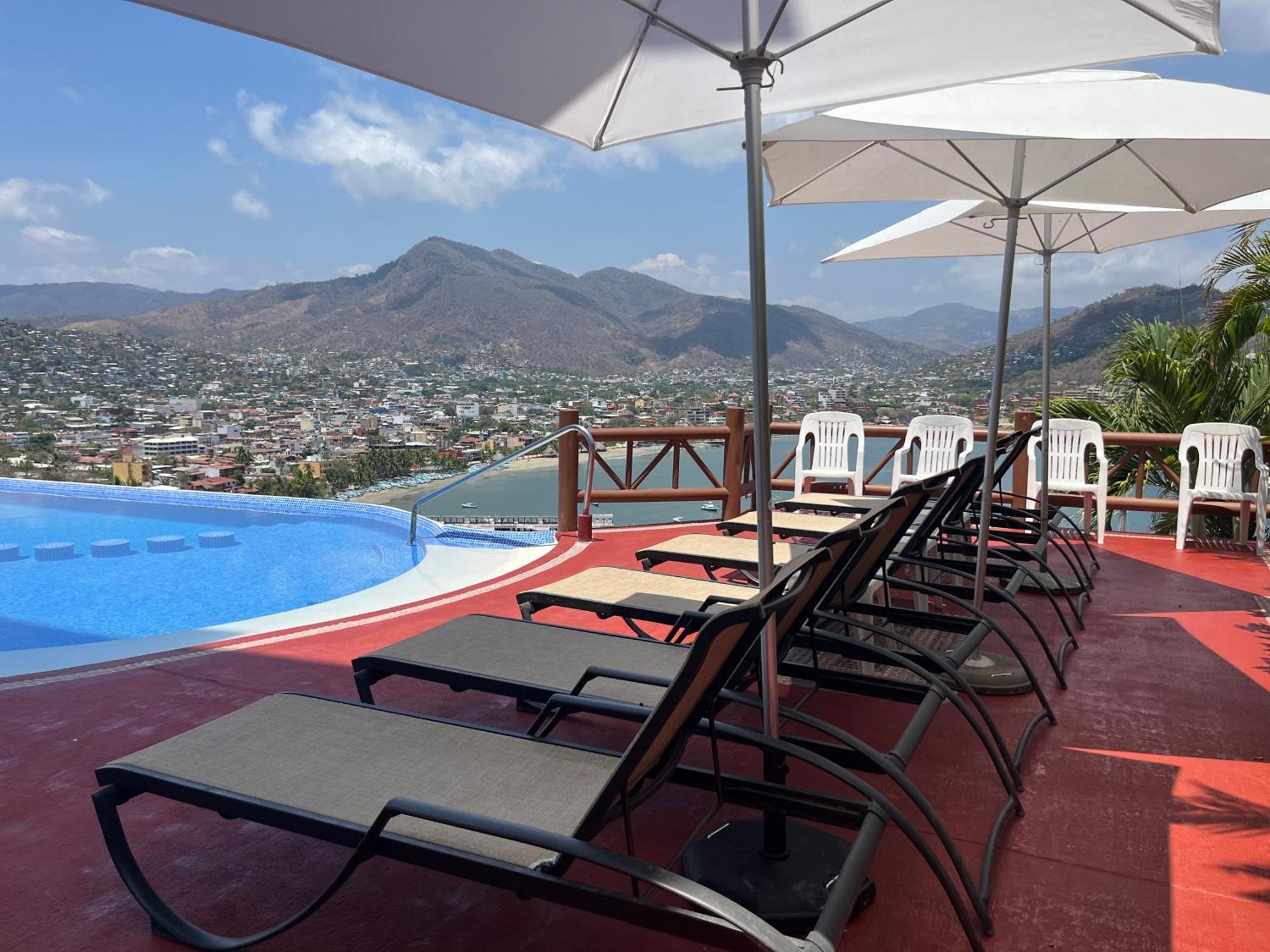 Villas El Morro Zihuatanejo Exterior photo